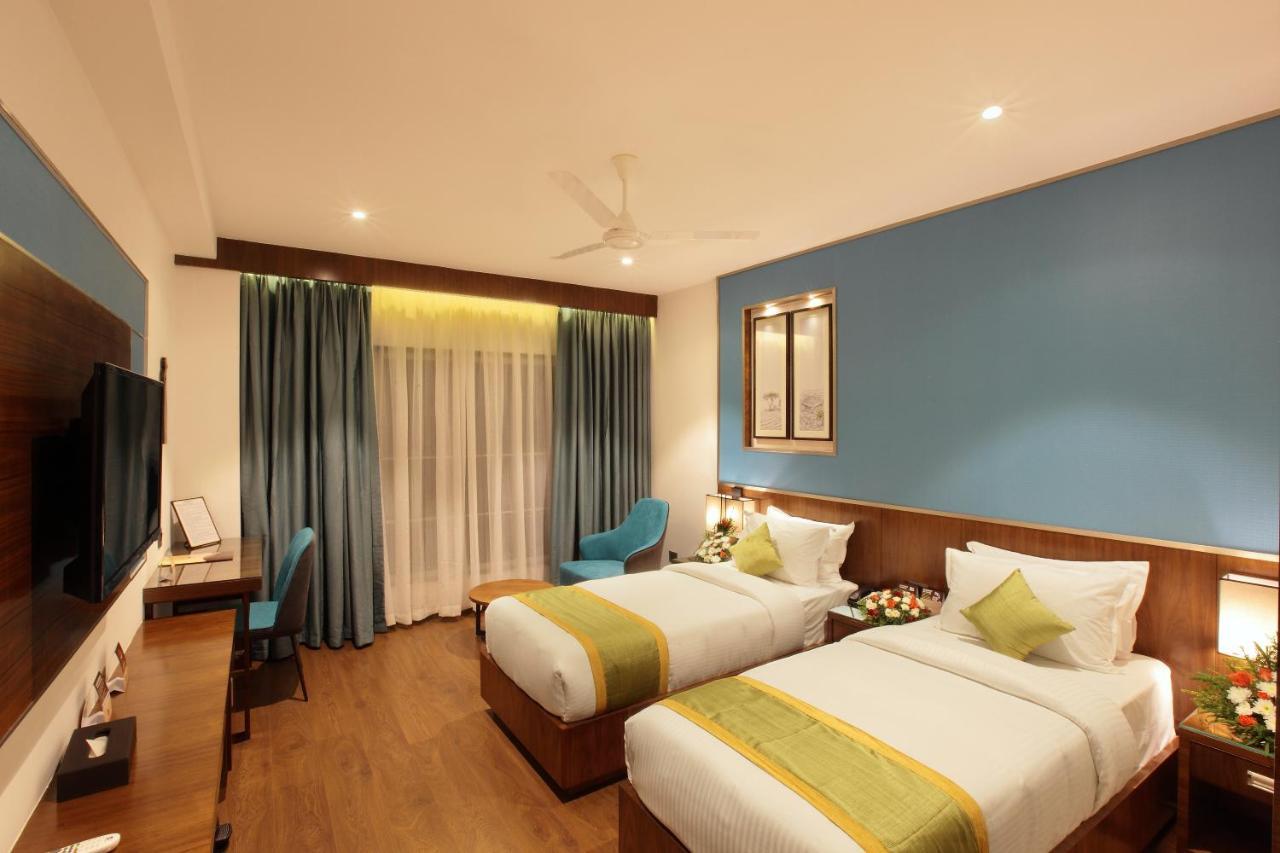 Hotel Ceasar Palace Thodupuzha المظهر الخارجي الصورة