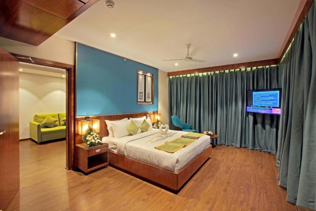 Hotel Ceasar Palace Thodupuzha المظهر الخارجي الصورة
